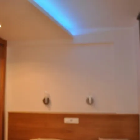 Premium Yumbo Wifi A/c Апартаменты *